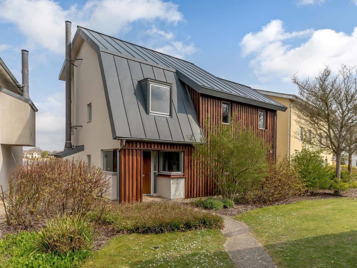 Cotswolds Lakehouse, With Hot Tub & Spa Access, Lower Mill Estate Somerford Keynes Exterior photo